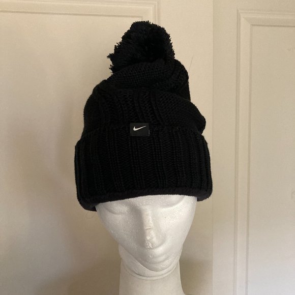 NIKE GOLF LADIES CHUNKY CABLE KNIT BEANIE- BLACK - Picture 2 of 7